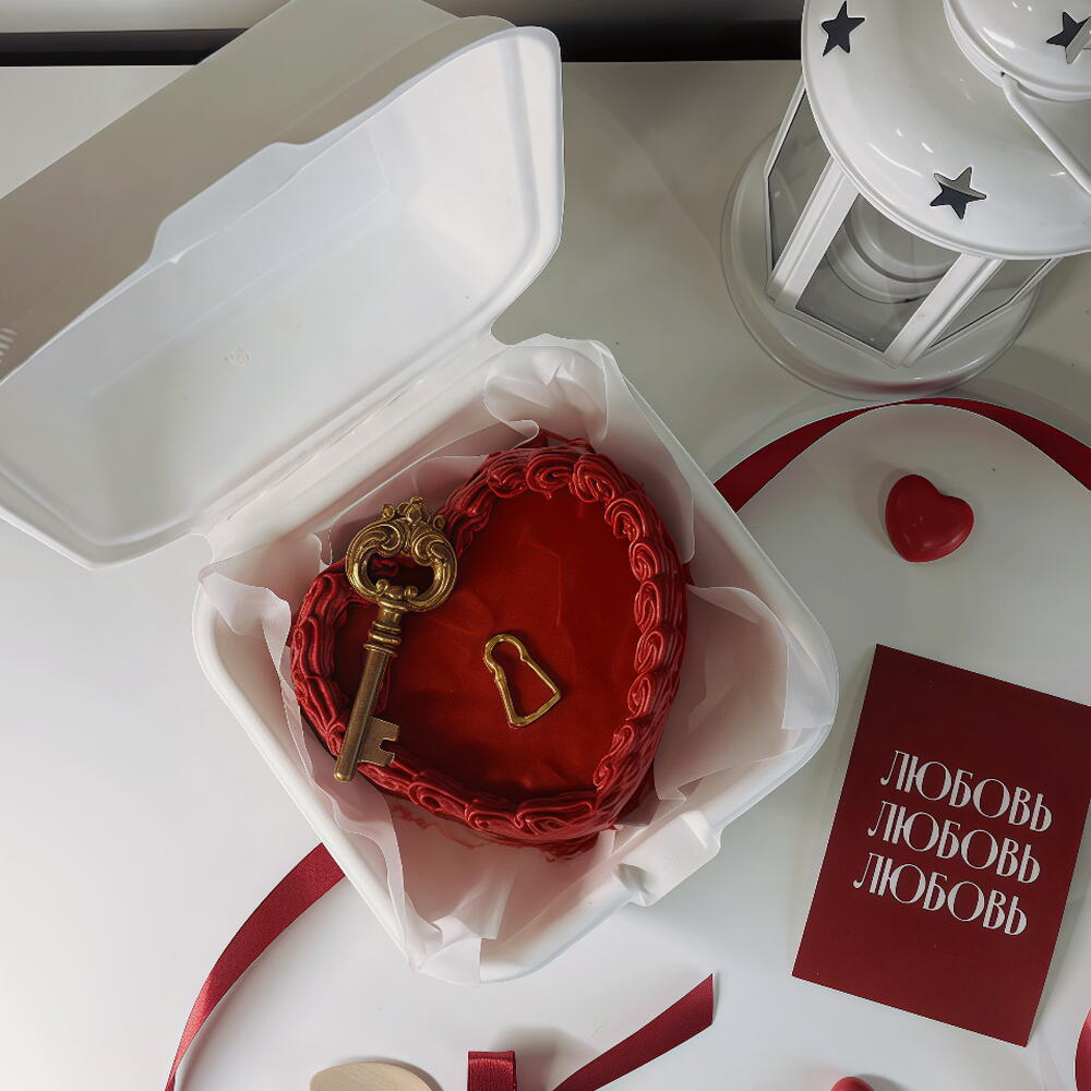 Бенто торт ламбет "Ключ к сердцу" на 14 февраля