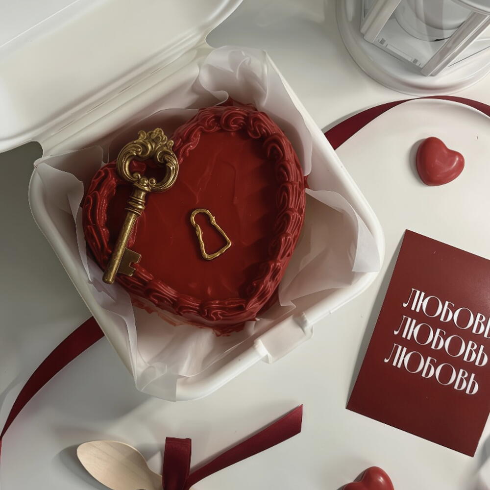 Бенто торт ламбет "Ключ к сердцу" на 14 февраля