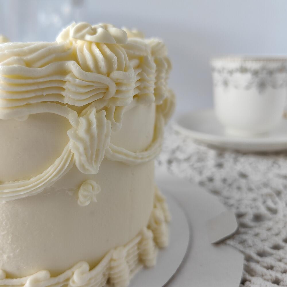 Бенто-торт Ламбет (рюши, белые бантики) день рождения/свадьба