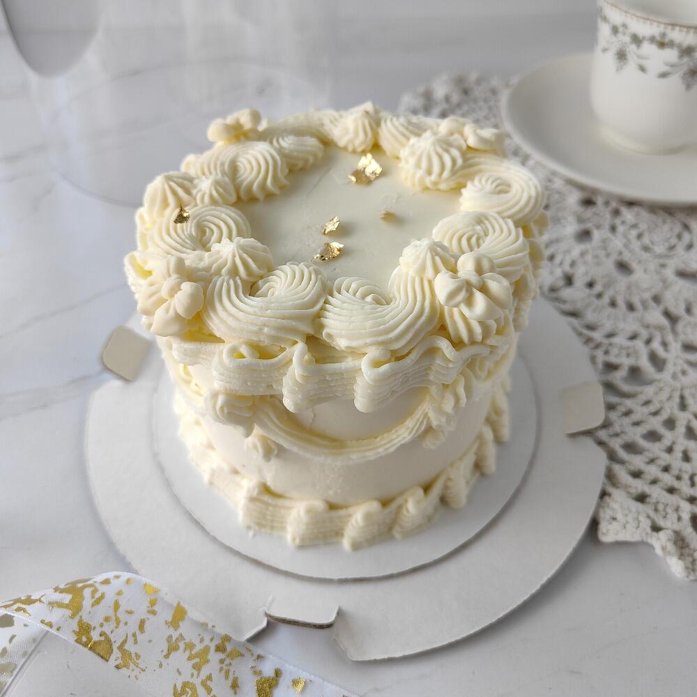 Бенто-торт Ламбет (рюши, белые бантики) день рождения/свадьба