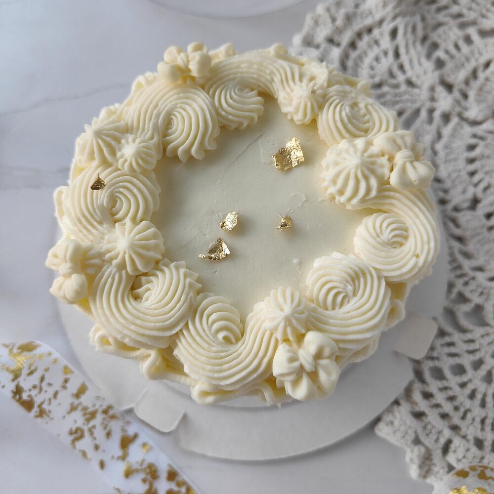 Бенто-торт Ламбет (рюши, белые бантики) день рождения/свадьба