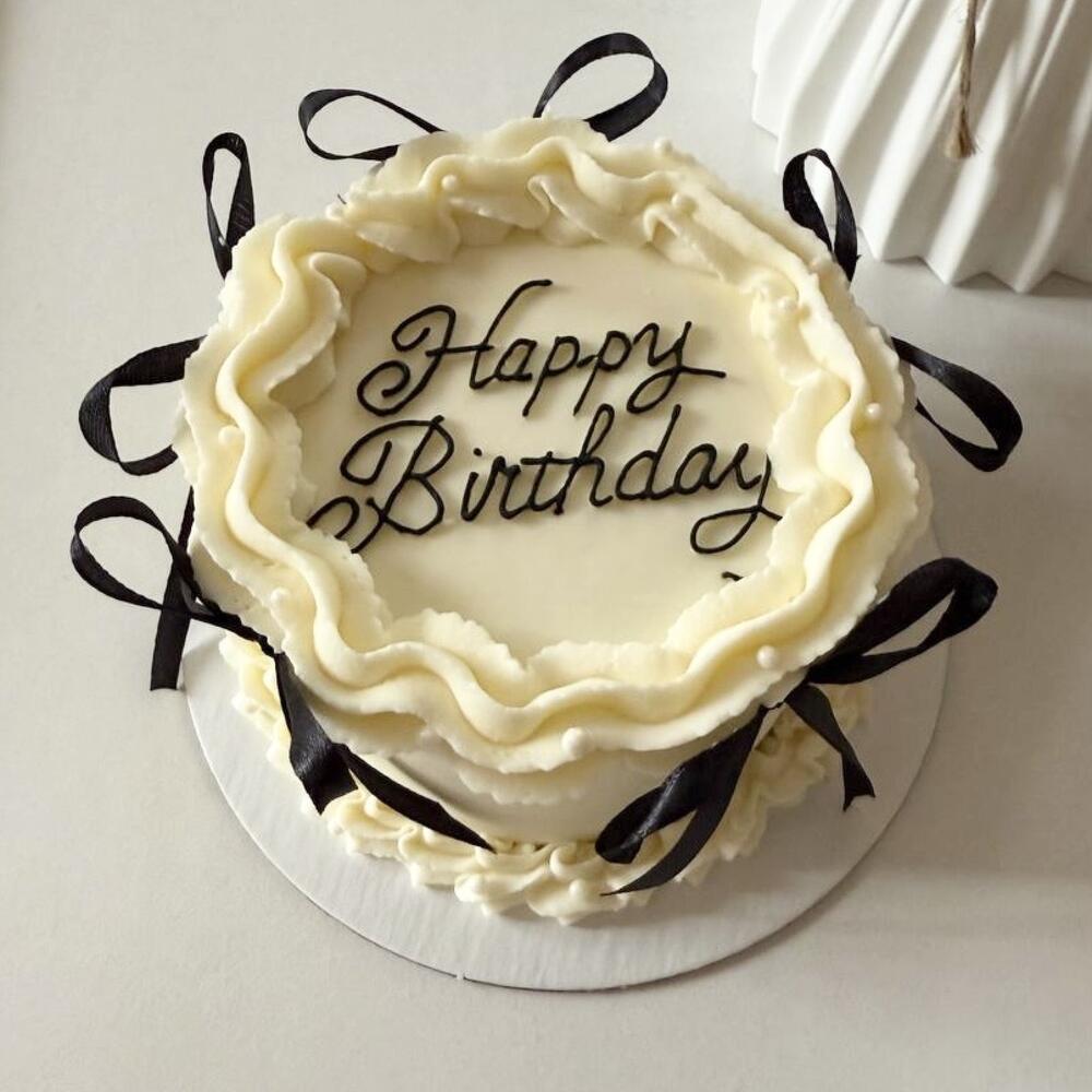 Бенто торт ламбет с бантами happy birthday