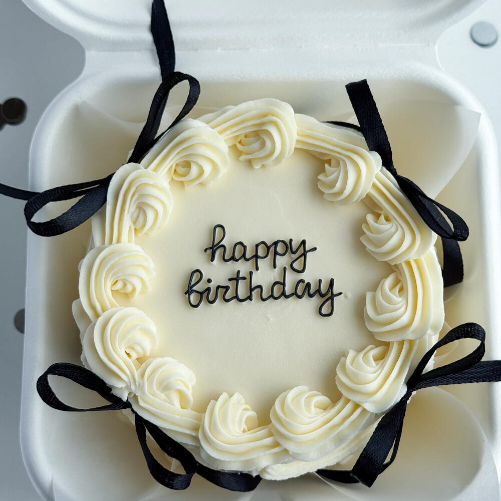 Бенто торт Ламбет с бантиками для девушки