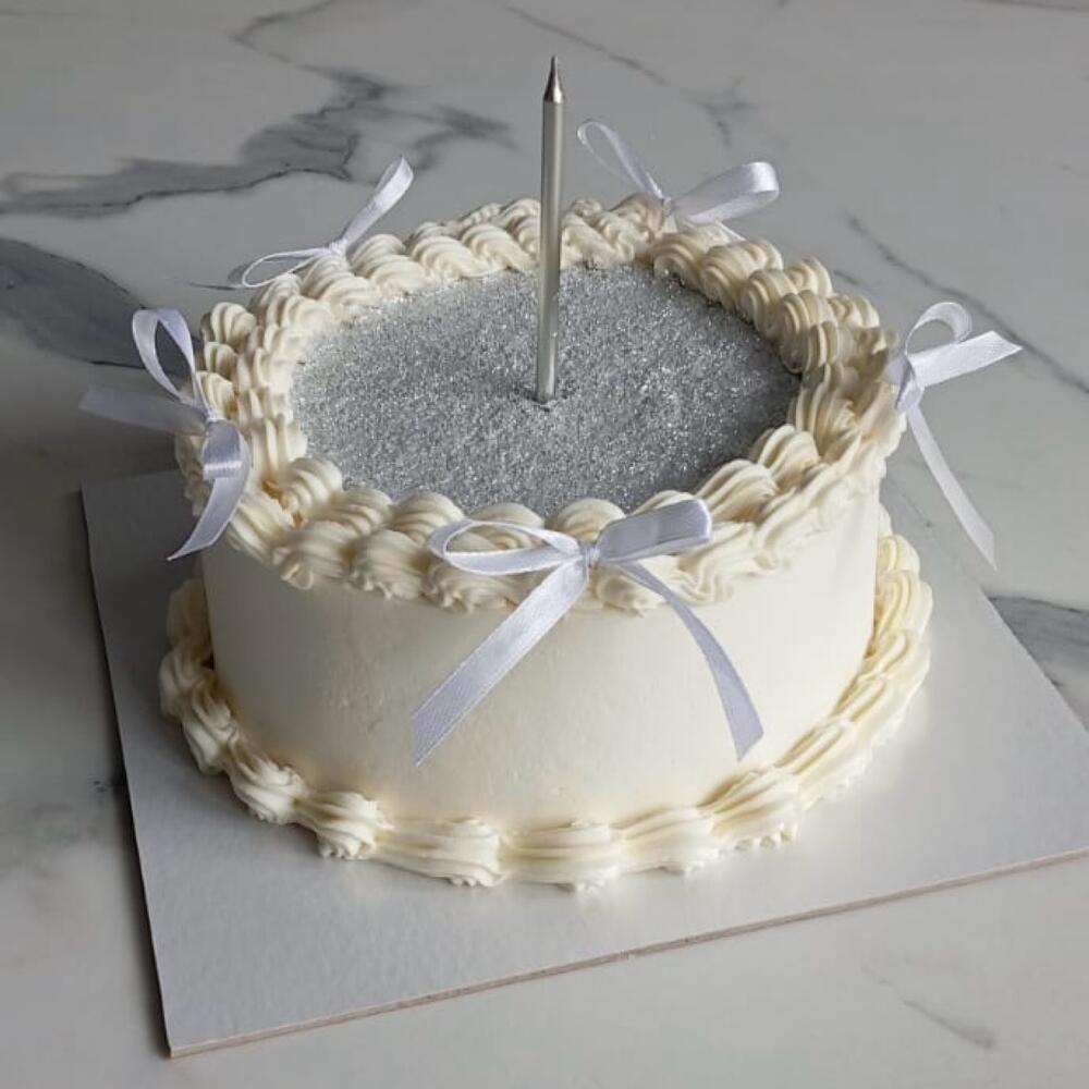 Бенто торт Ламбет с блёстками белый