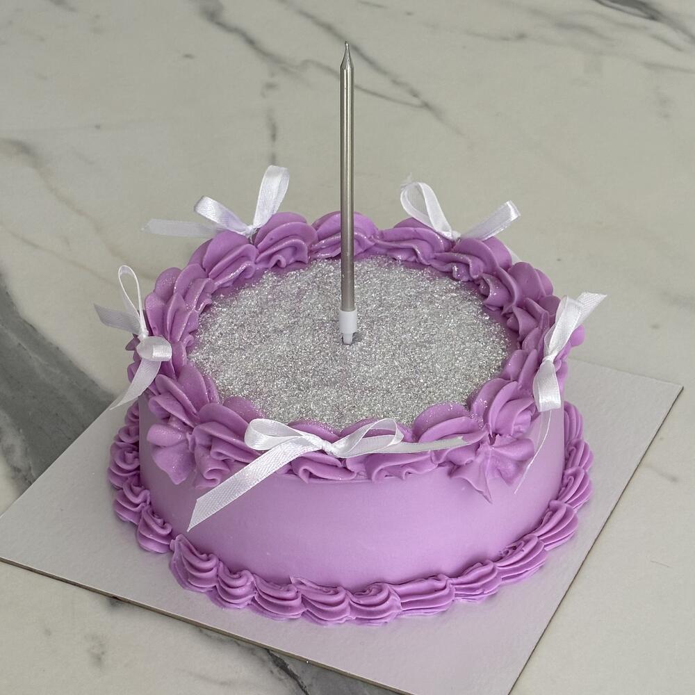 Бенто торт Ламбет с блёстками сиреневый