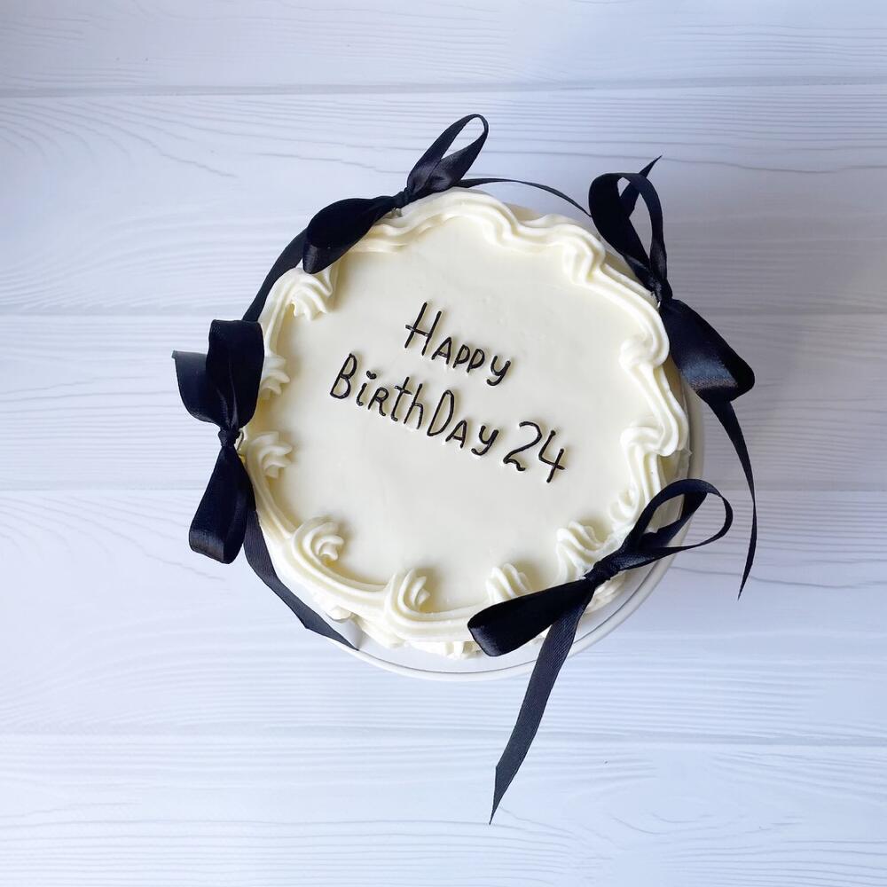 Бенто-торт «Ламбет с лентами»