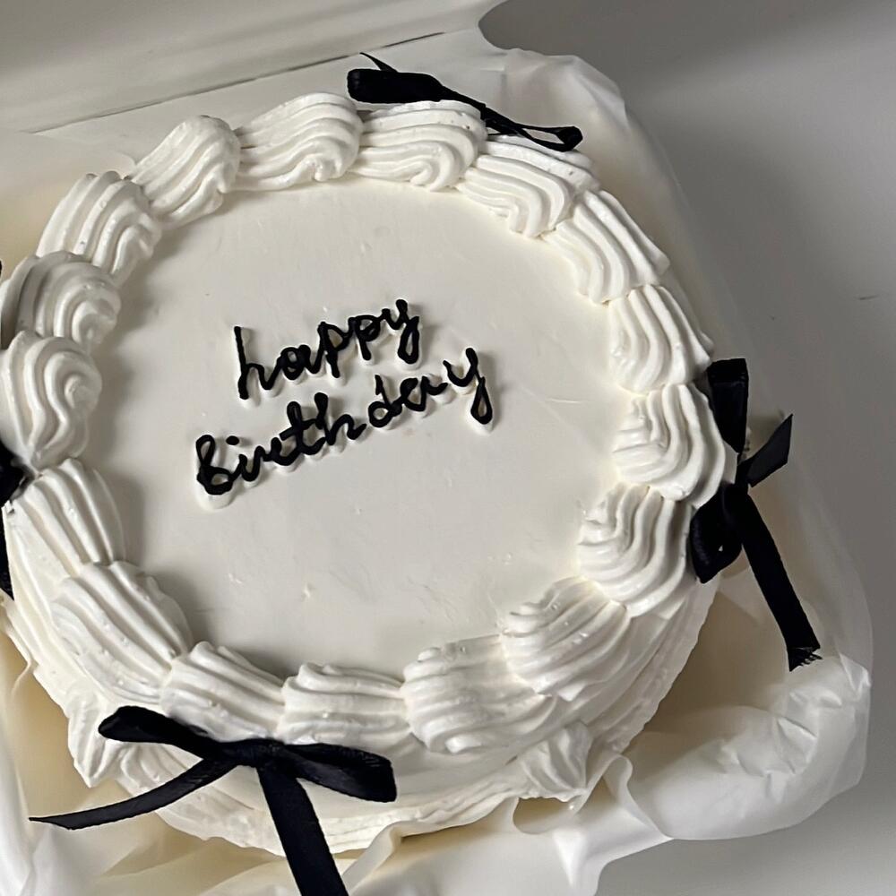 Бенто-торт ламбет с ленточками на день рождения