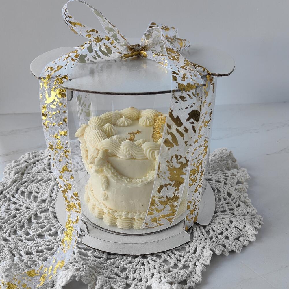 Бенто-торт Ламбет с рюшами, бантами и Короной на день рождения