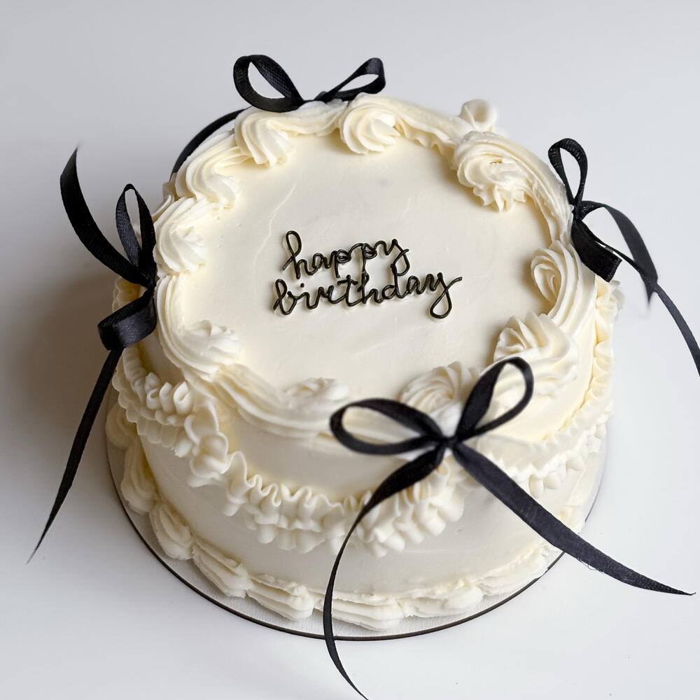 Бенто торт ламбет Сникерс