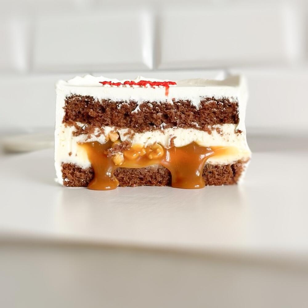 Бенто торт ламбет Сникерс