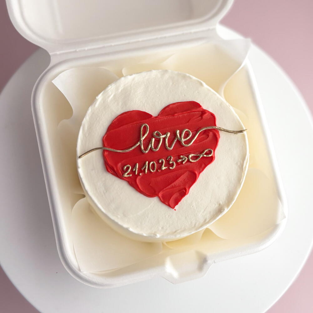 Бенто-торт Love с сердцем на годовщину