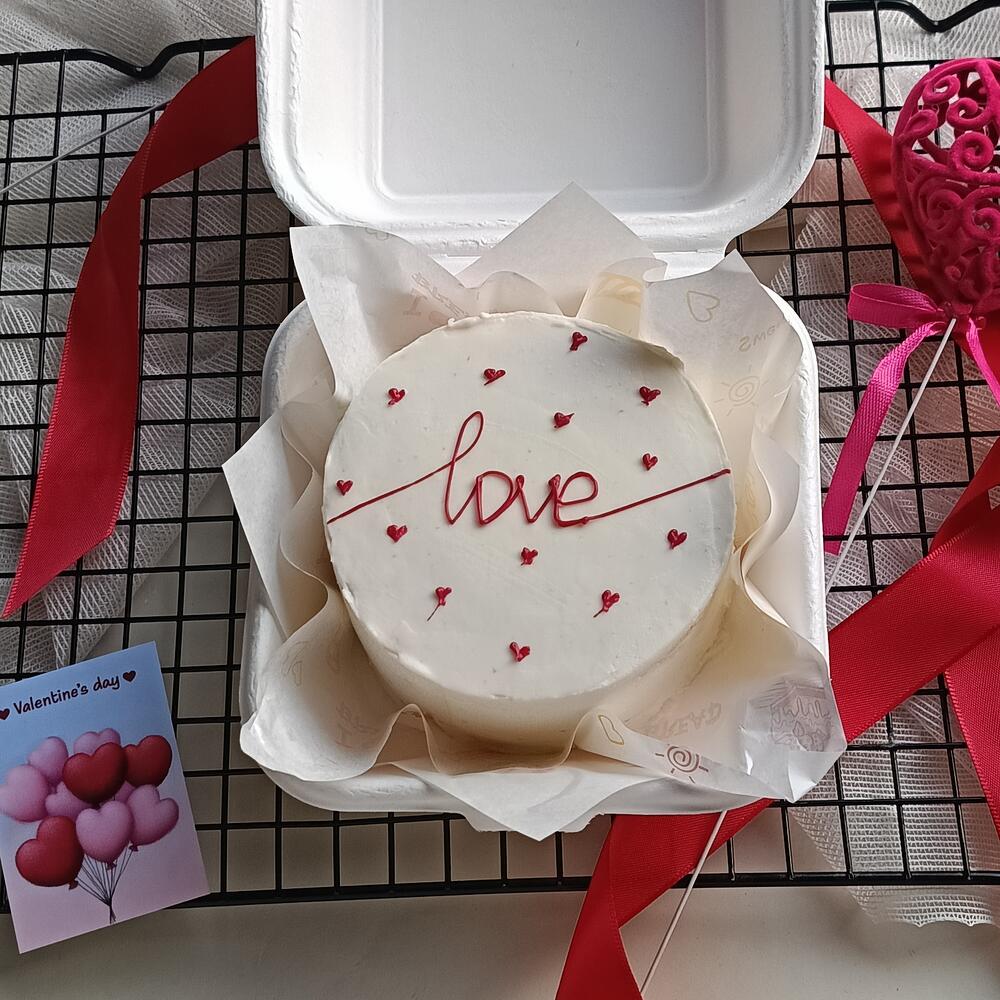 Бенто-торт Love в подарок любимой, любимому