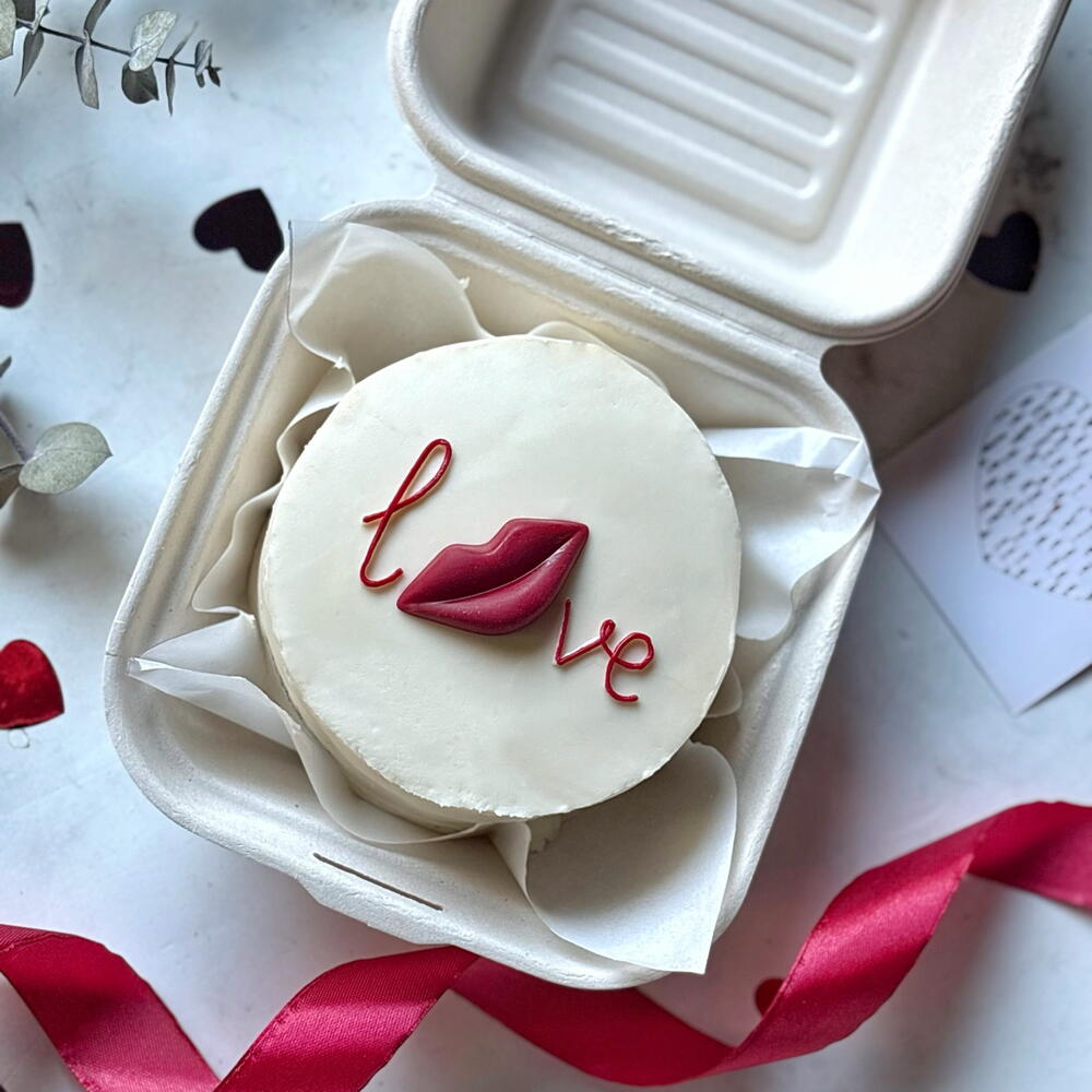 Бенто торт Love в подарок на 14 февраля