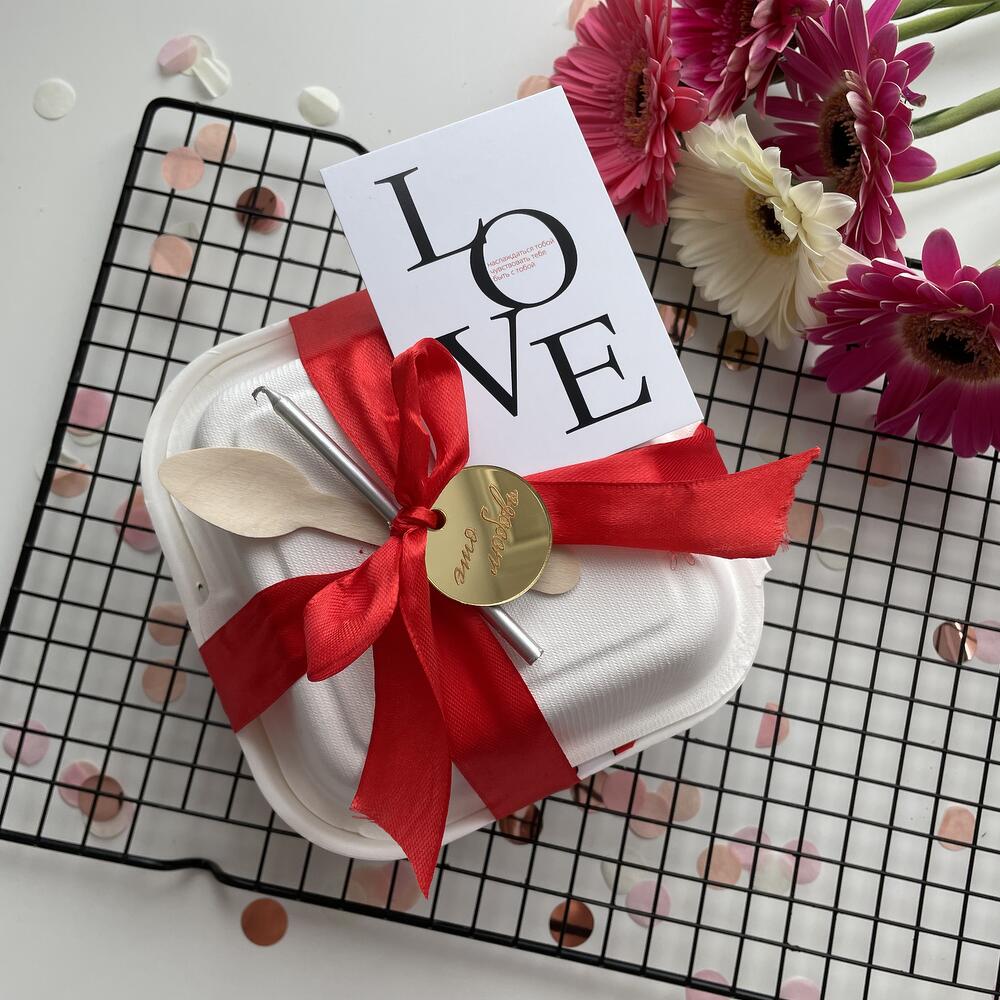 Бенто торт «Лучший твой подарочек-это мы» на 14 февраля вес 800 гр