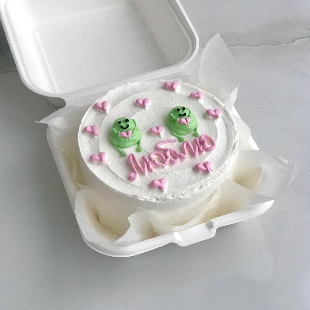 Бенто торт "Лягушки"