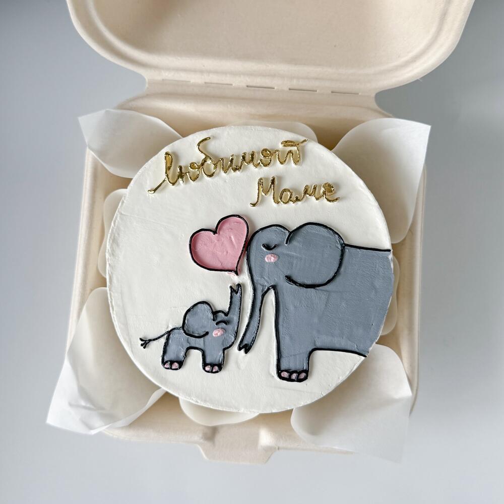 Бенто торт любимой маме с рисунком слоников