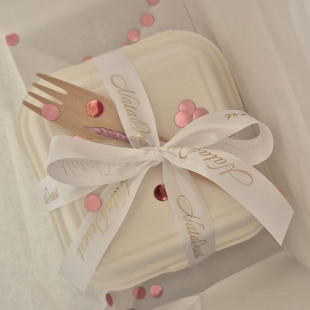 Бенто торт "любимой мамочке с сердечками" в подарок для мамы, бабушки