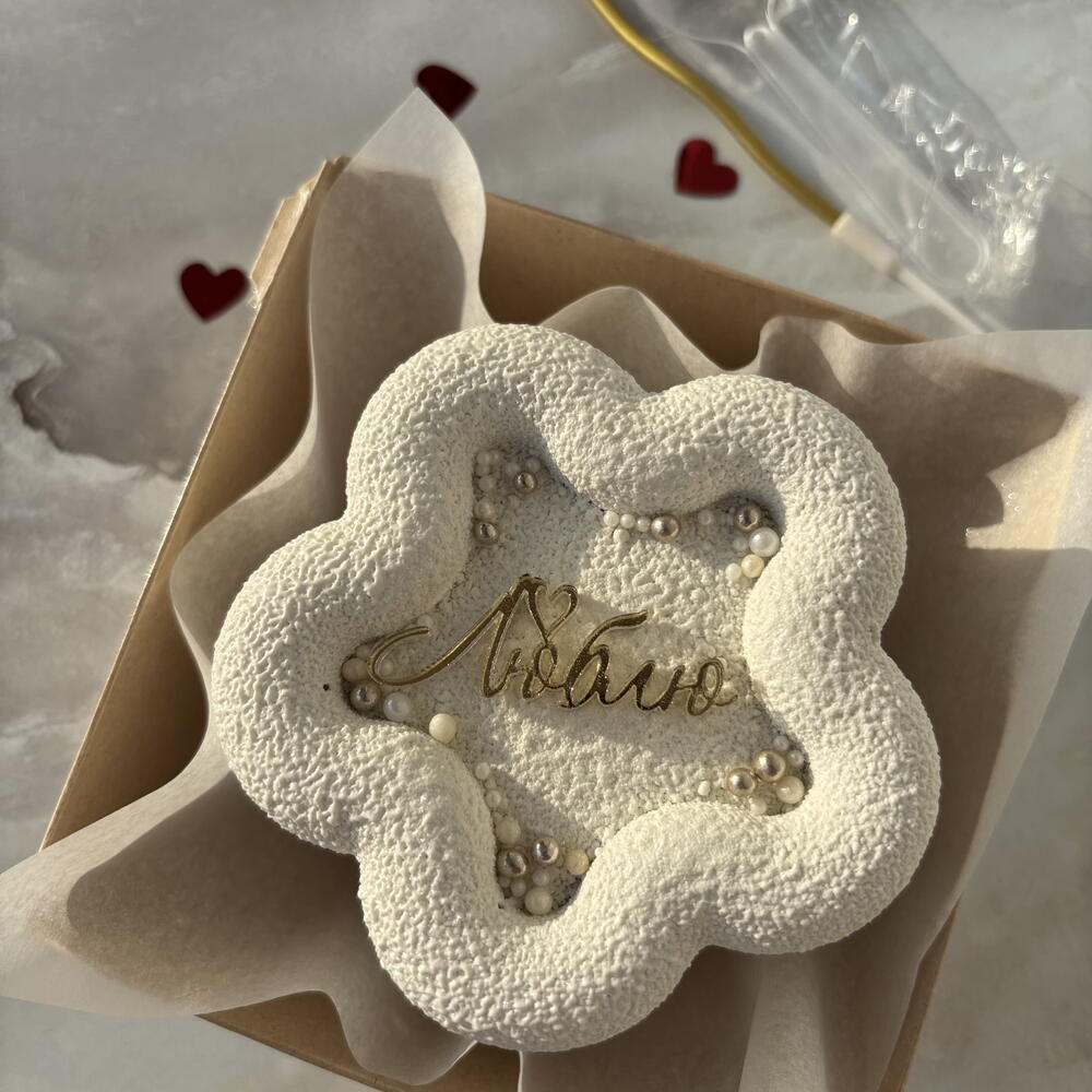 Бенто-торт «Люблю» на 14 февраля, на День влюблённых