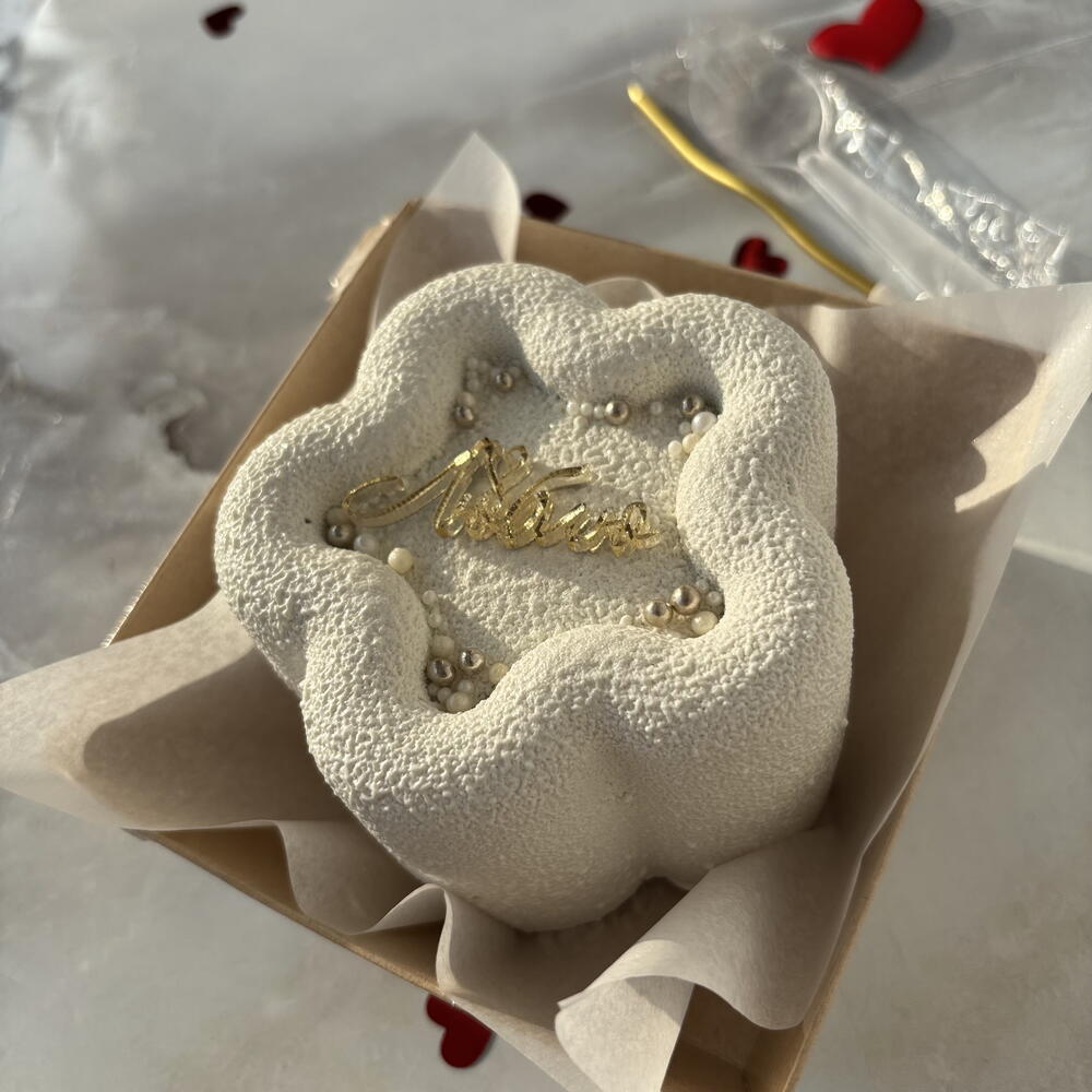 Бенто-торт «Люблю» на 14 февраля, на День влюблённых