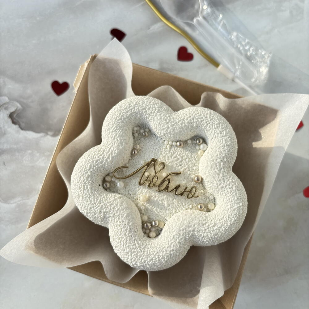 Бенто-торт «Люблю» на 14 февраля, на День влюблённых