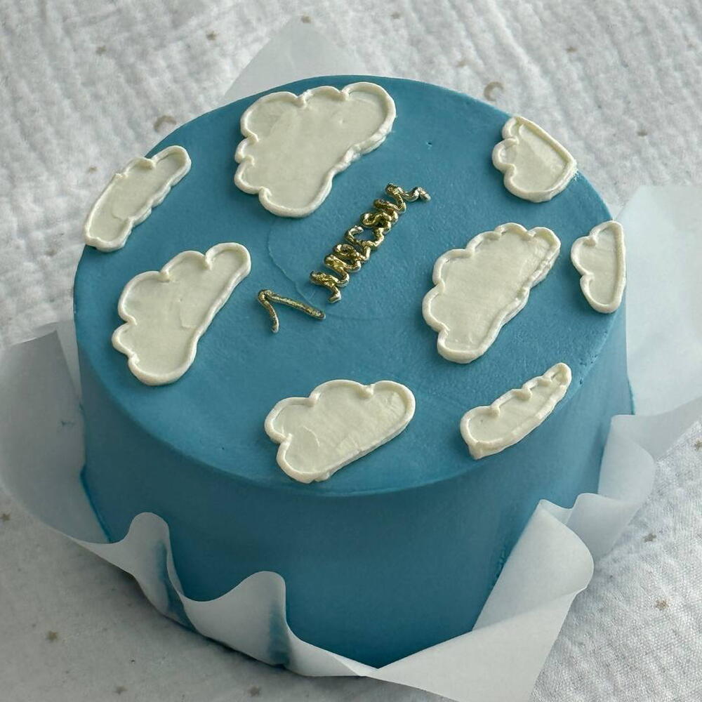 Бенто торт малышу на 1 месяц с облаками