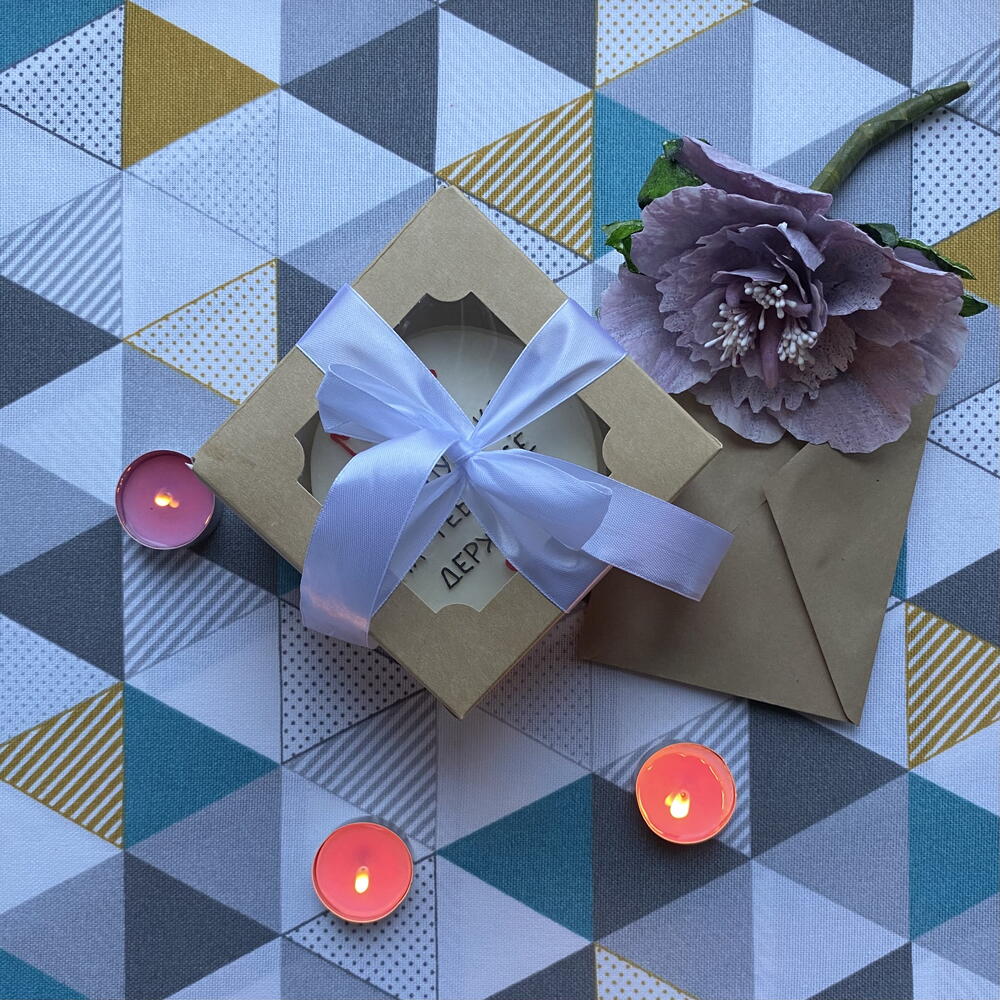 Бенто торт Мама, ты как пуговка, на тебе всё держится