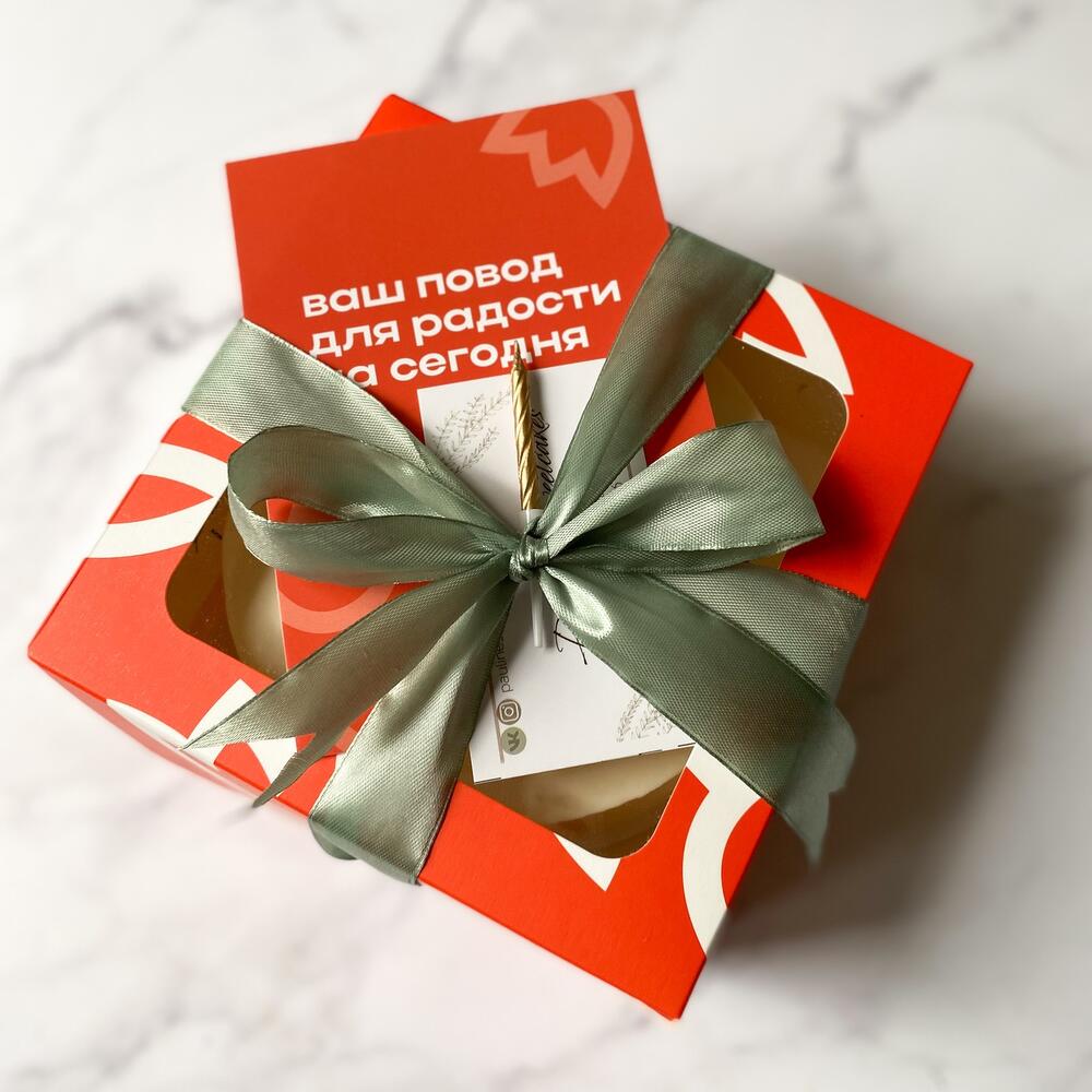 Бенто торт маме клубничный