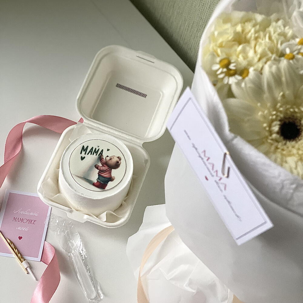 Бенто торт маме с мишкой и надписью мама