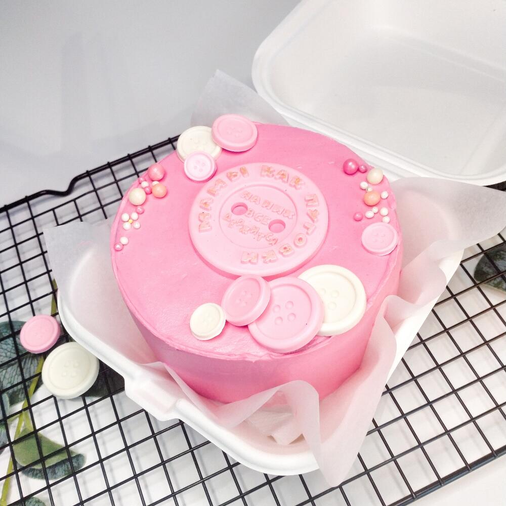 Бенто торт "Мамы как пуговки, на них всё держится"