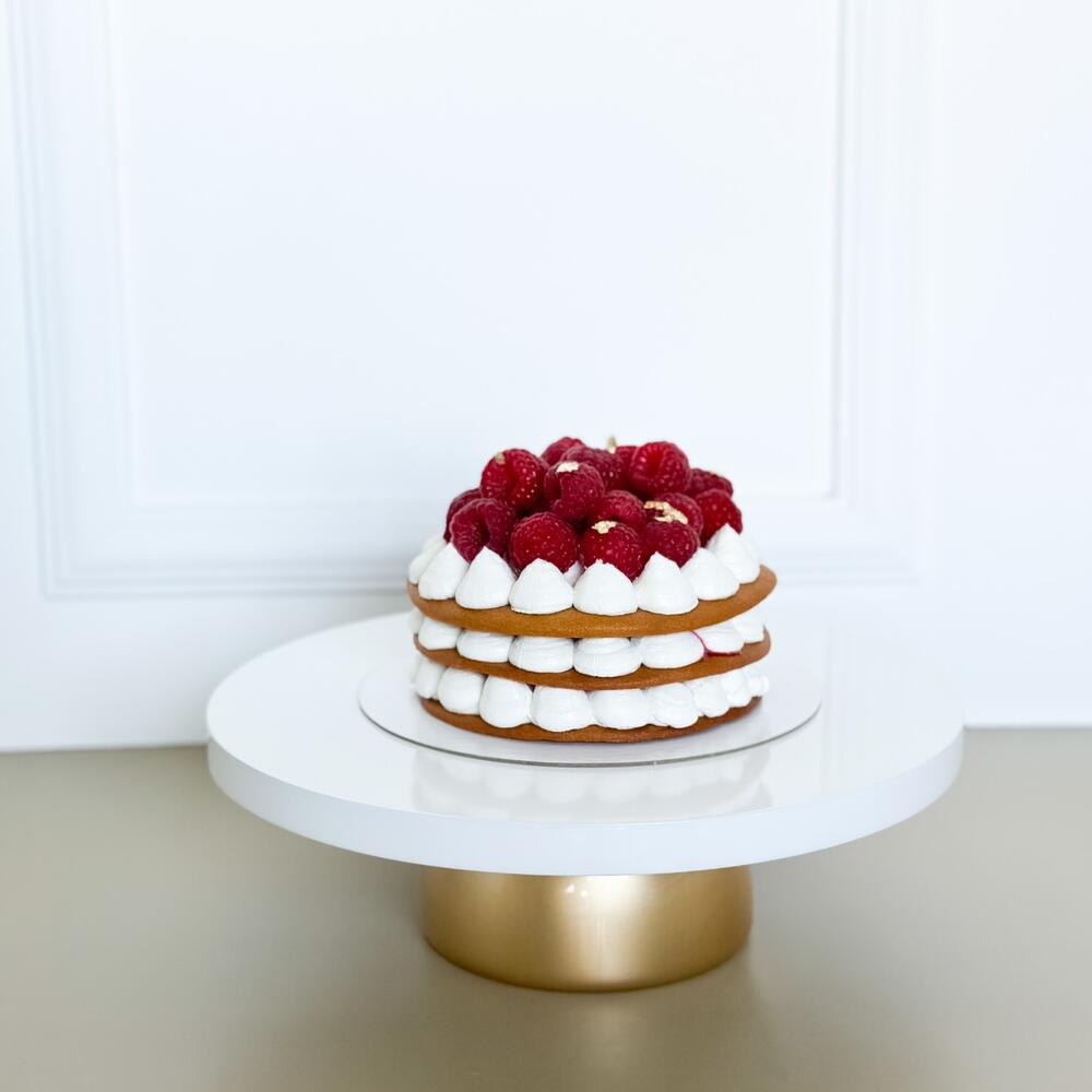 Бенто торт медовик с малиной в подарок на 14 февраля