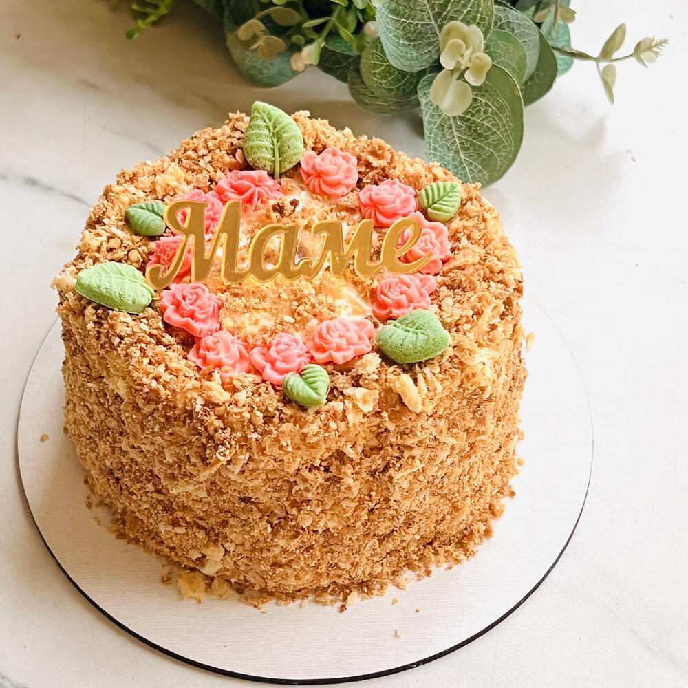 Бенто торт медовик с ягодным конфи