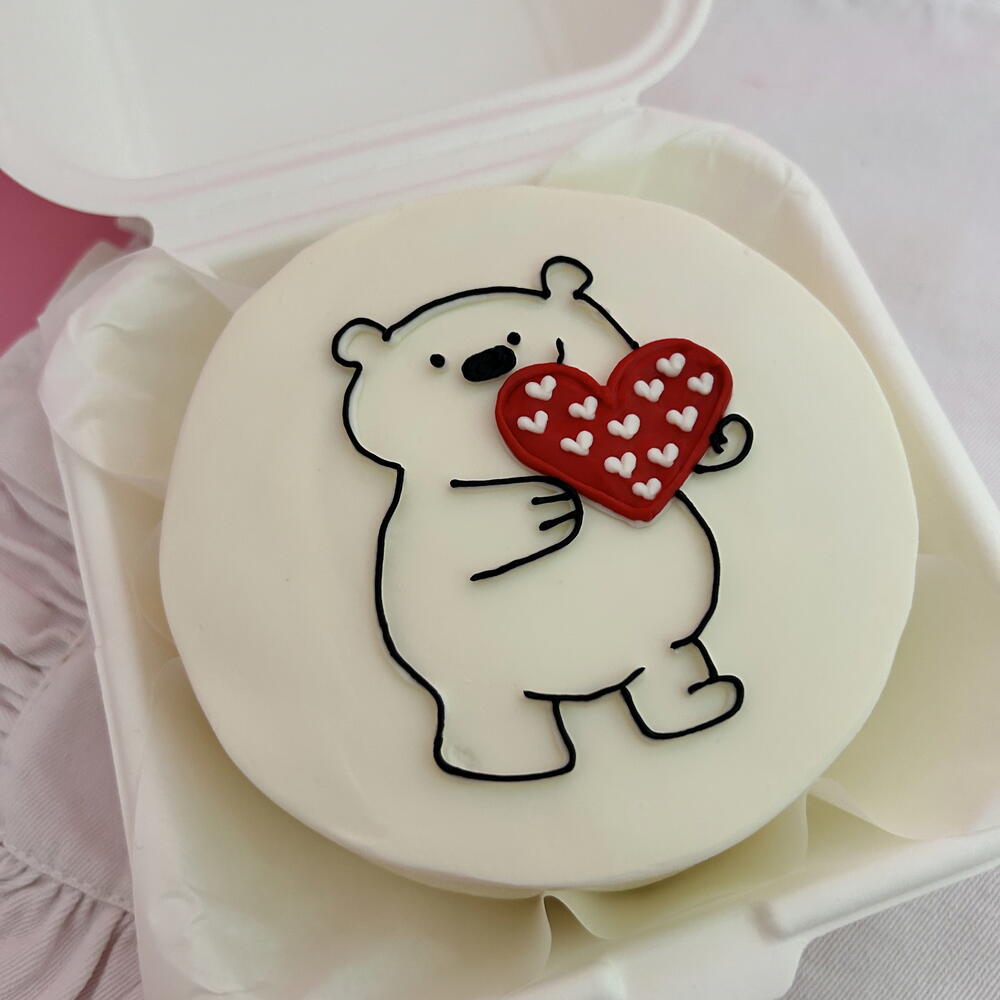 Бенто торт «Медведь с сердечком»