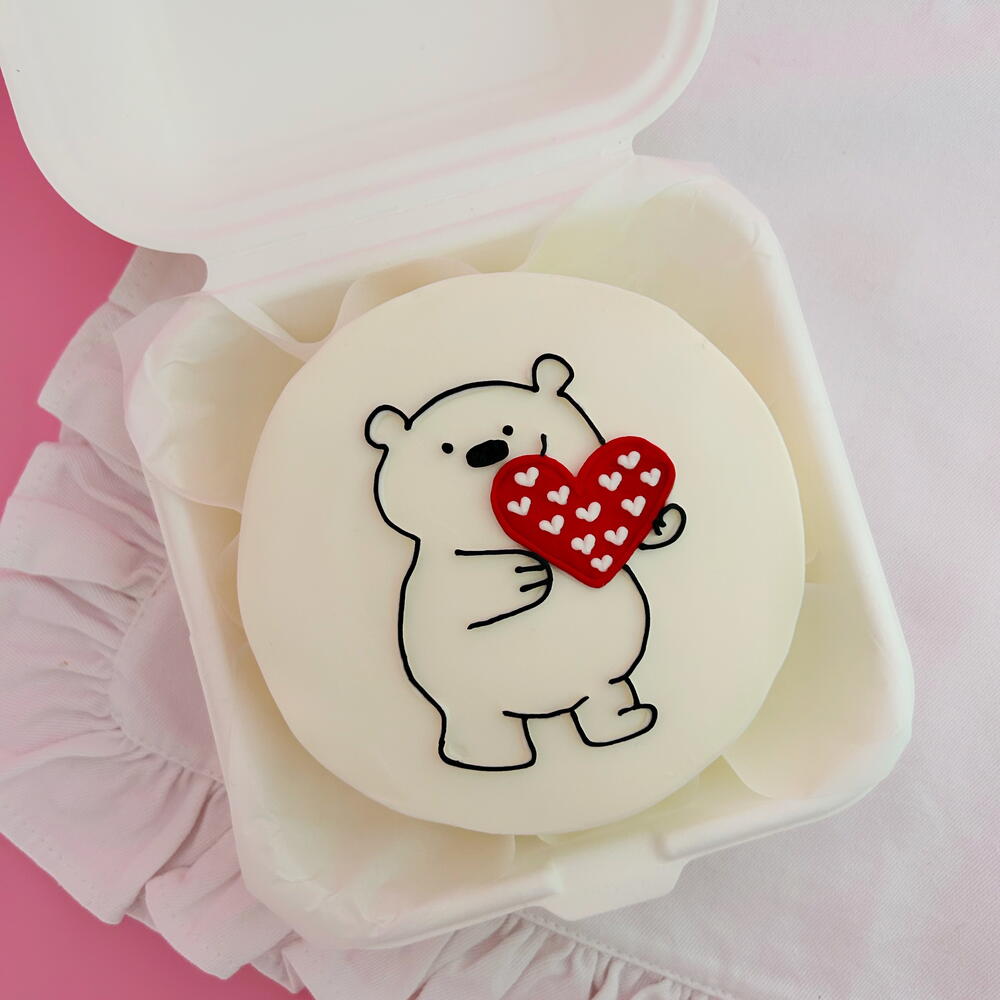 Бенто торт «Медведь с сердечком»