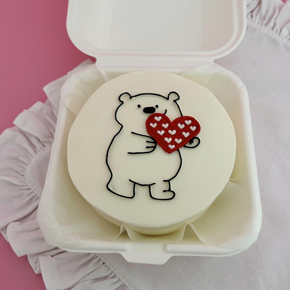 Бенто торт «Медведь с сердечком»