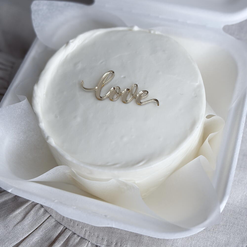 Бенто-торт минимализм "LOVE" на 14 февраля