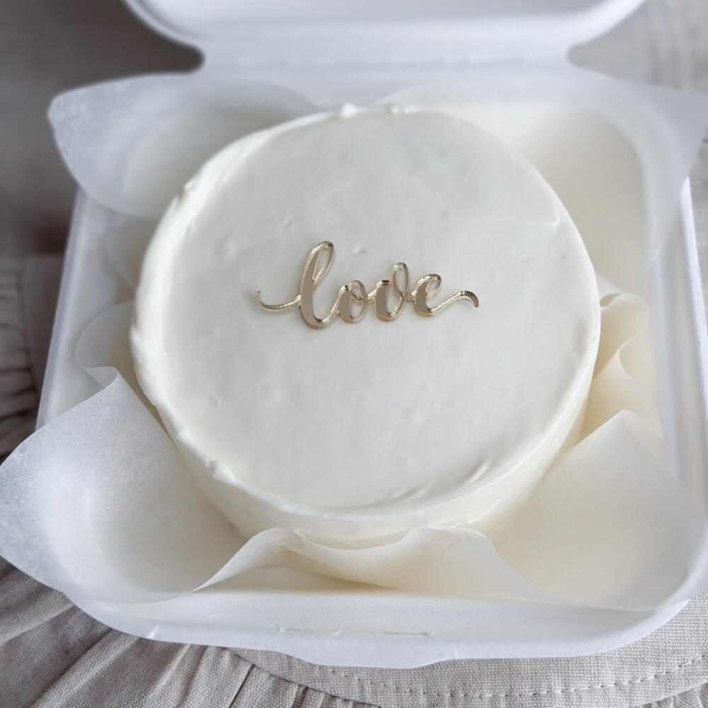 Бенто-торт минимализм "LOVE" на 14 февраля
