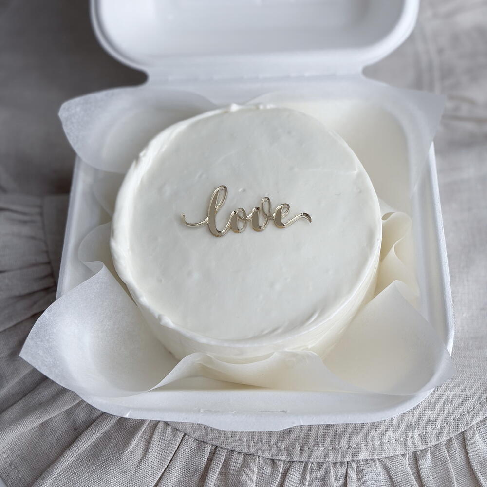 Бенто-торт минимализм "LOVE" на 14 февраля