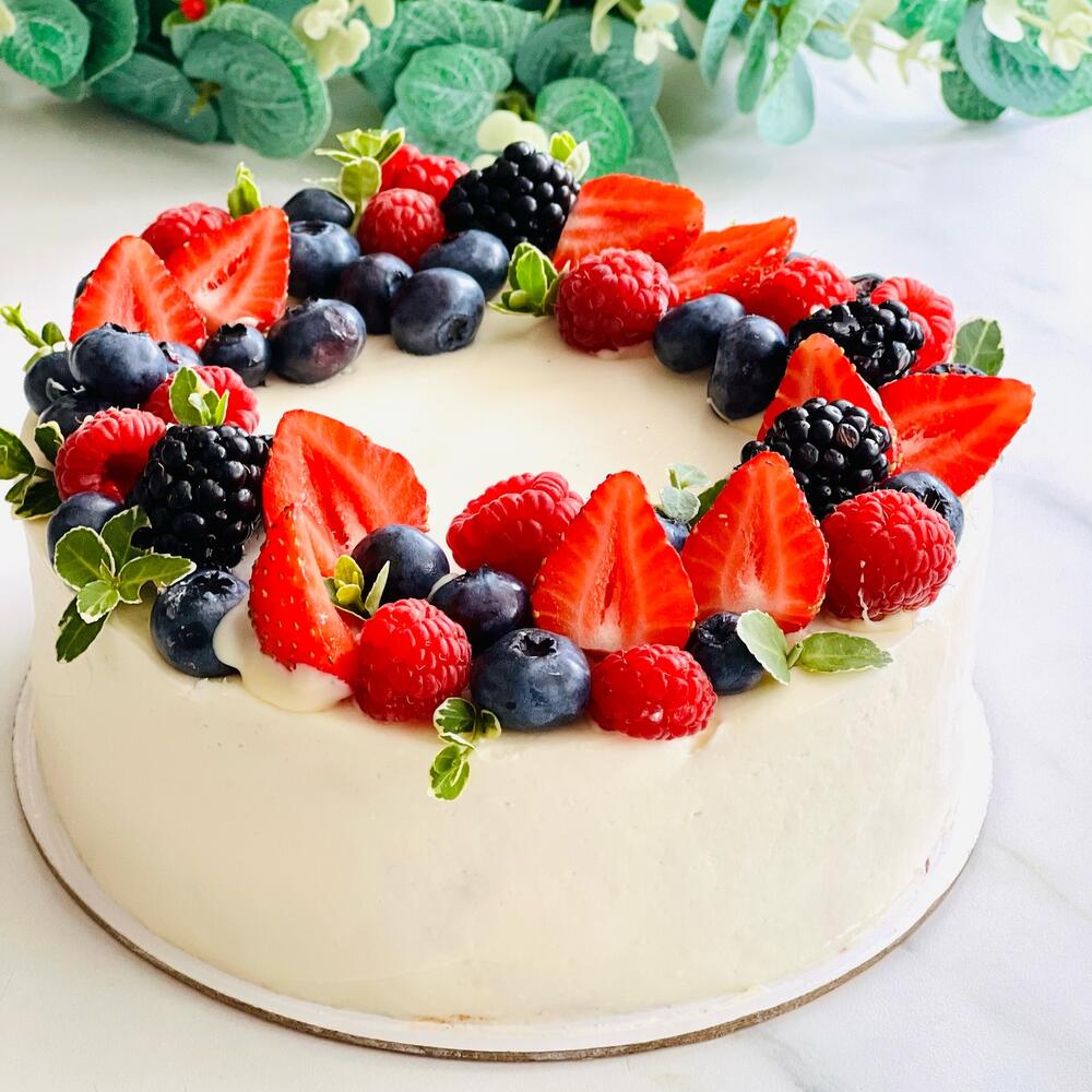 Бенто торт молочная девочка