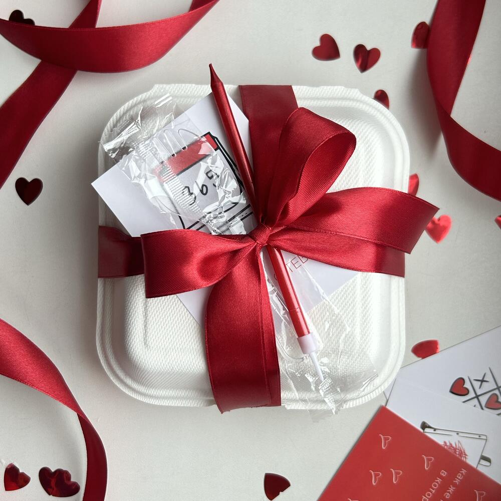 Бенто торт на 14 февраля с мишкой "I LOVE YOU"