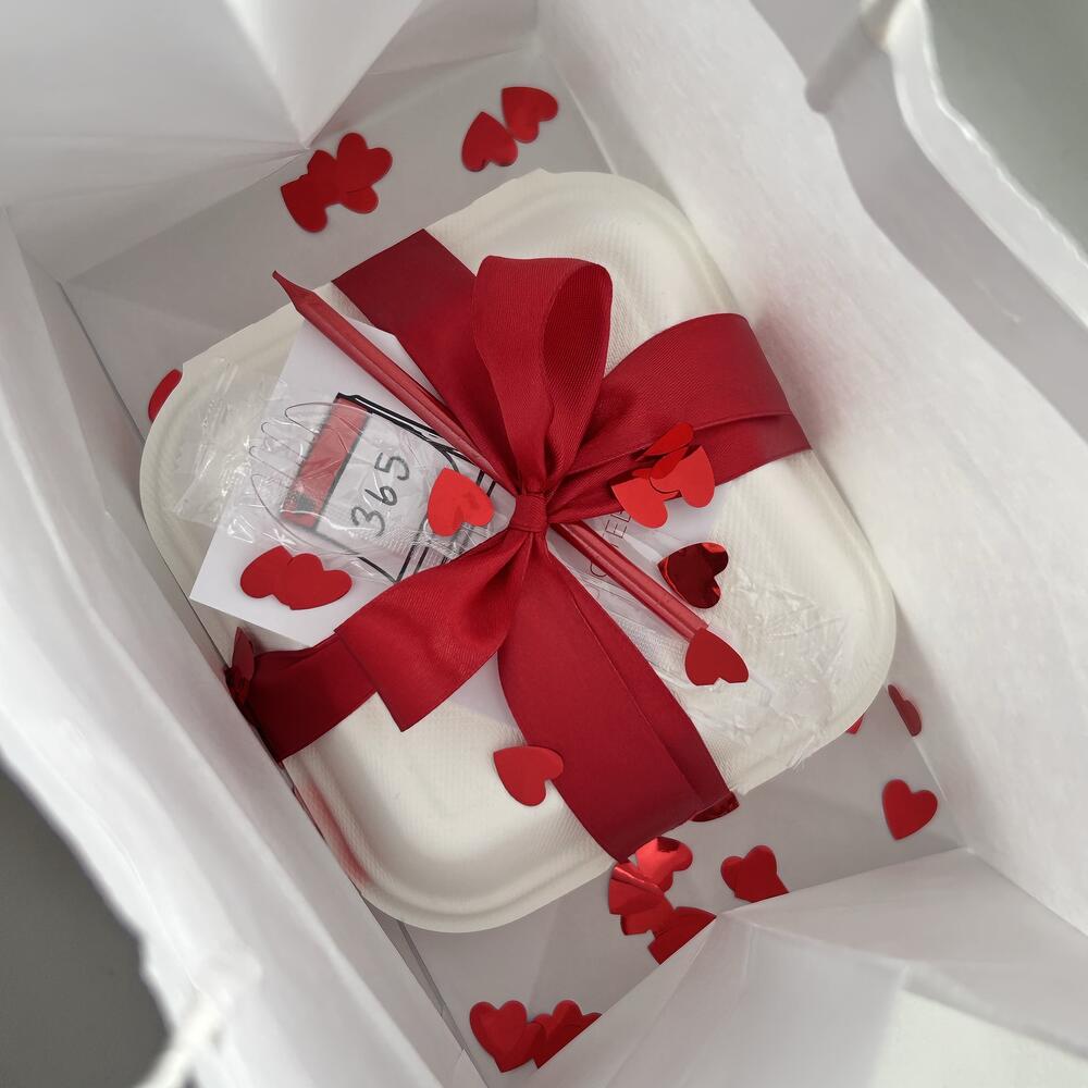 Бенто торт на 14 февраля с мишкой "I LOVE YOU"