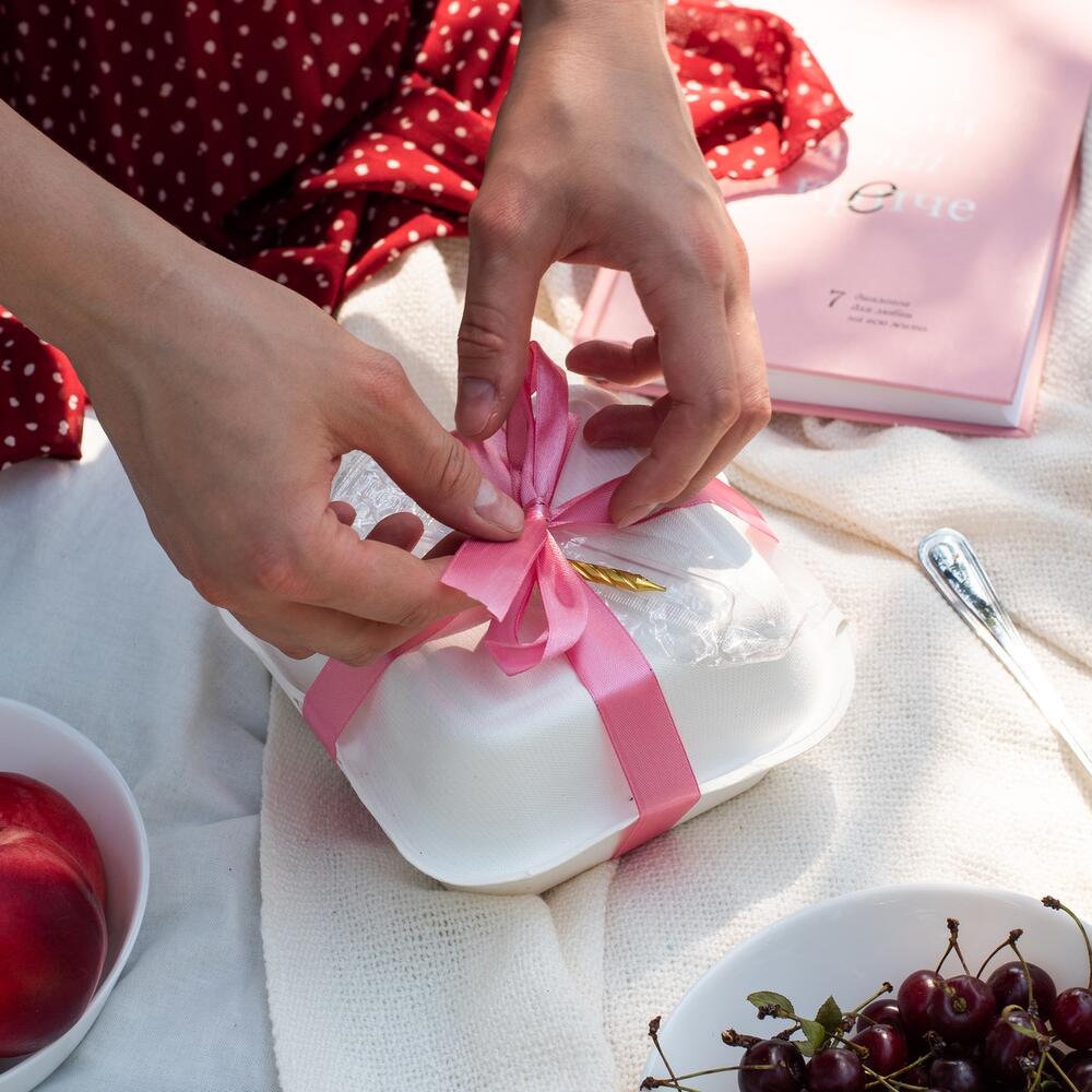 Бенто-торт на 14 февраля «здесь только ты»