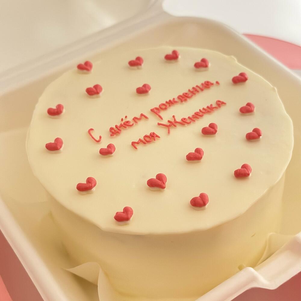 Бенто торт на день рождения с сердечками розовыми