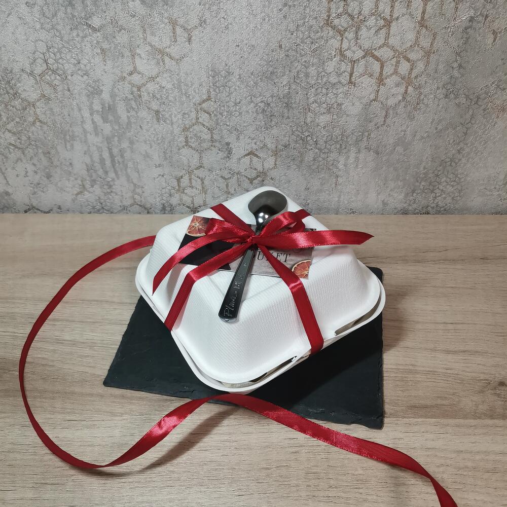 Бенто торт открыты медовик с ягодами