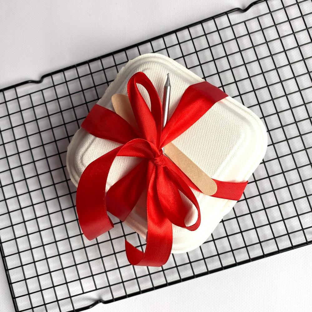 Бенто торт подарок на 14 февраля «ДАВАЙ ЦЕЛОВАТЬСЯ» для девушки, парня