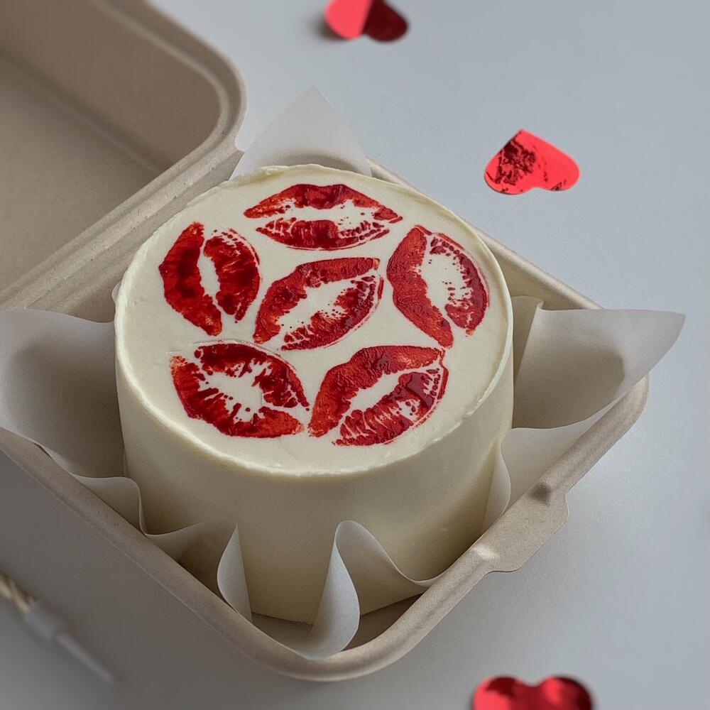 Бенто торт Поцелуй на 14 февраля