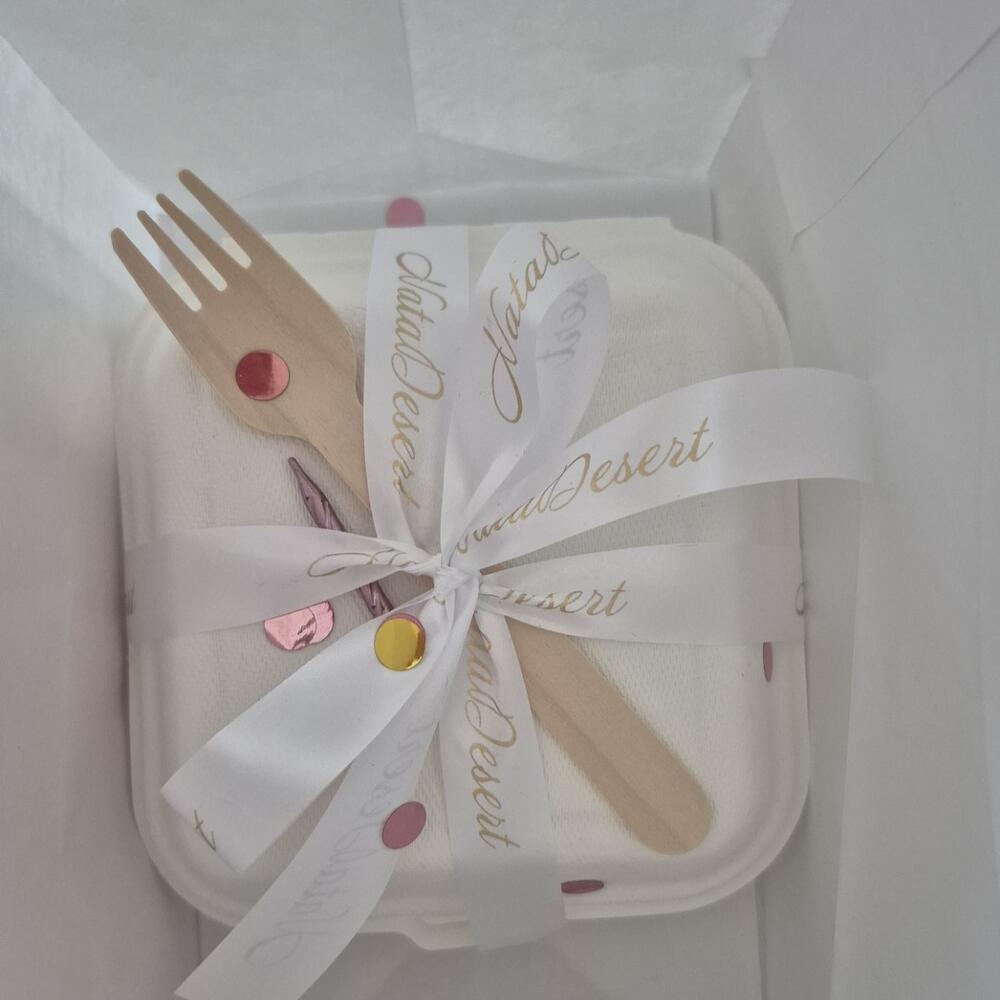 Бенто торт "Поцелуйчики" в подарок 14 февраля для мужа, друга, парня