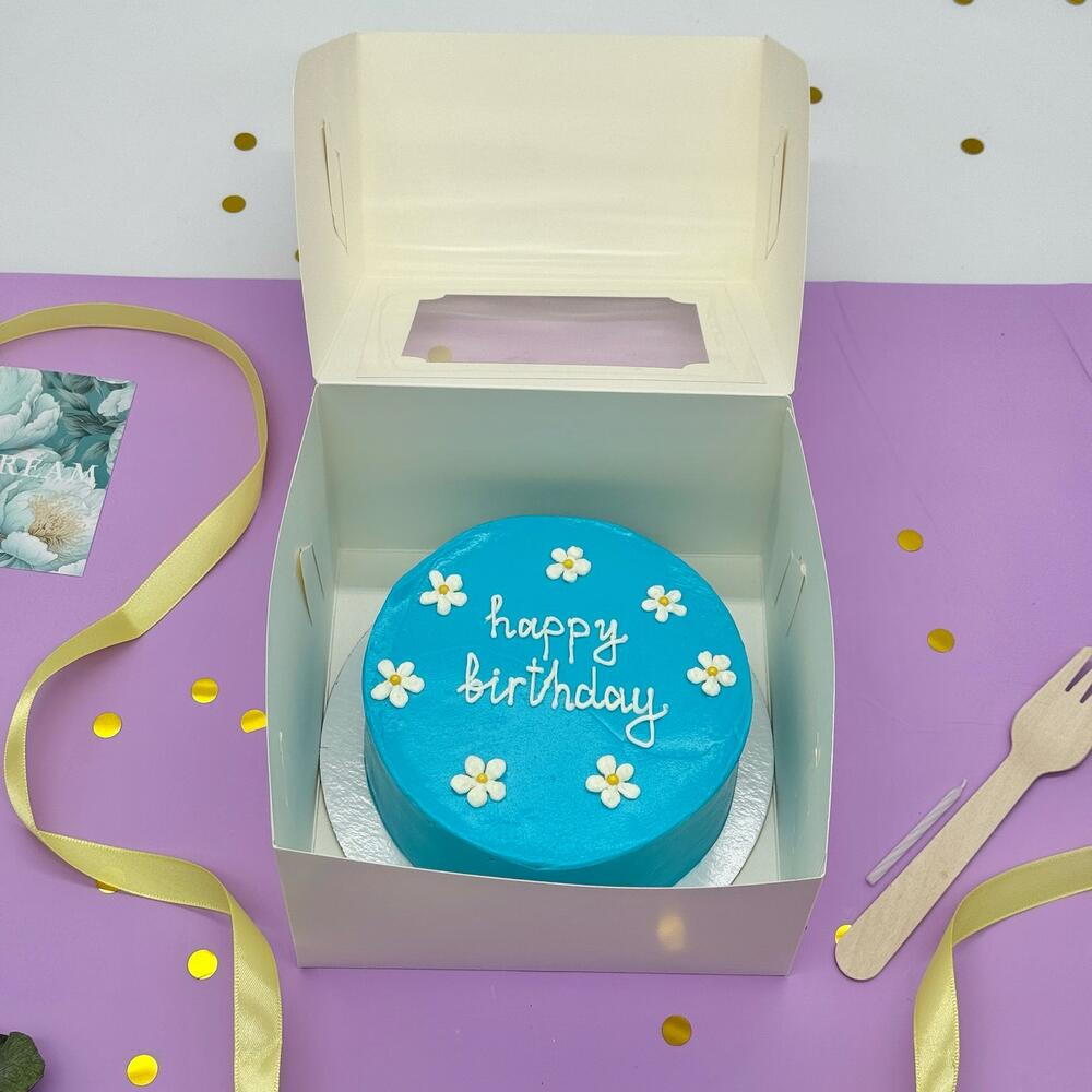 Бенто торт с белыми ромашками в подарок на День рождения