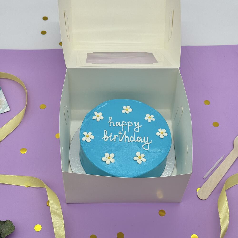 Бенто торт с белыми ромашками в подарок на День рождения