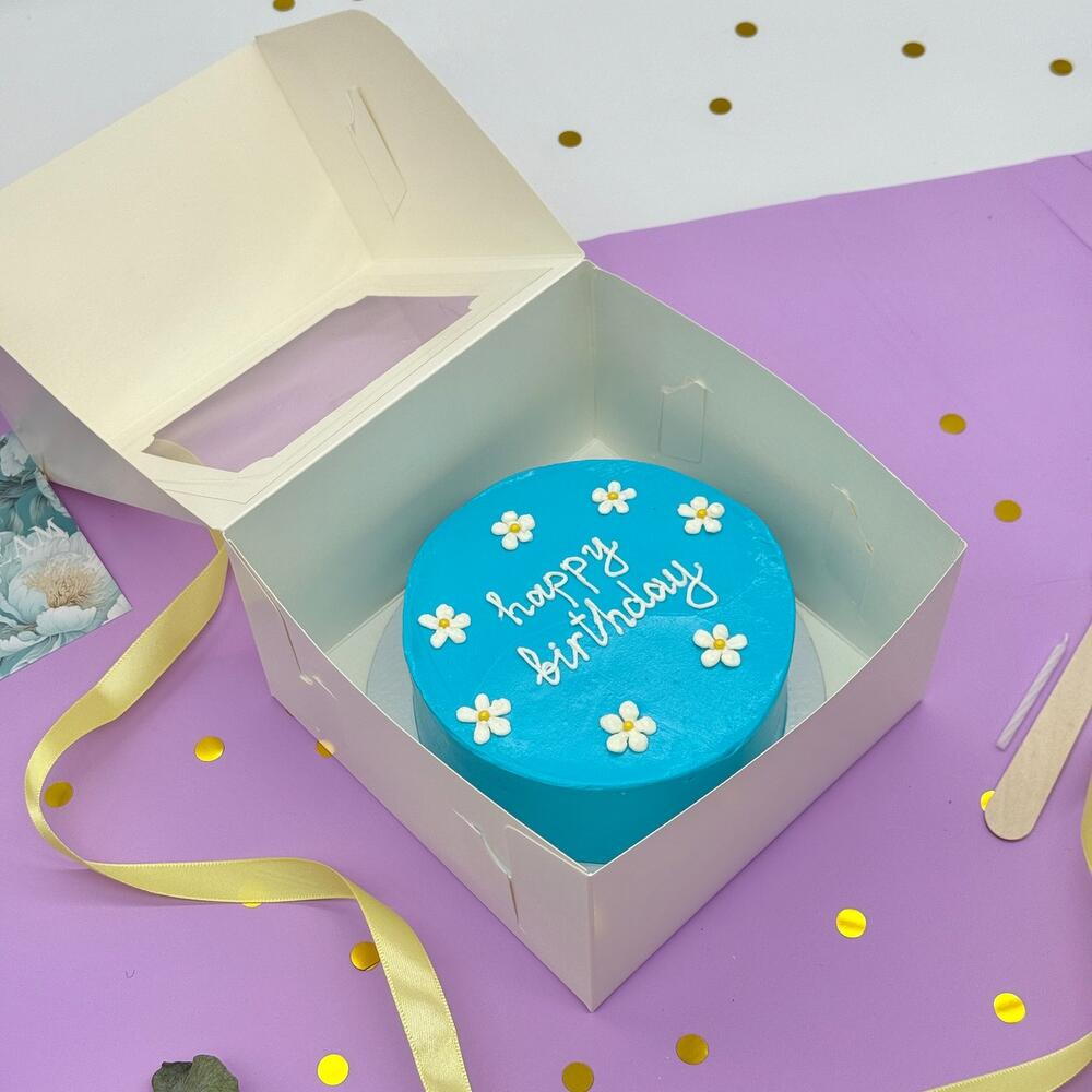 Бенто торт с белыми ромашками в подарок на День рождения