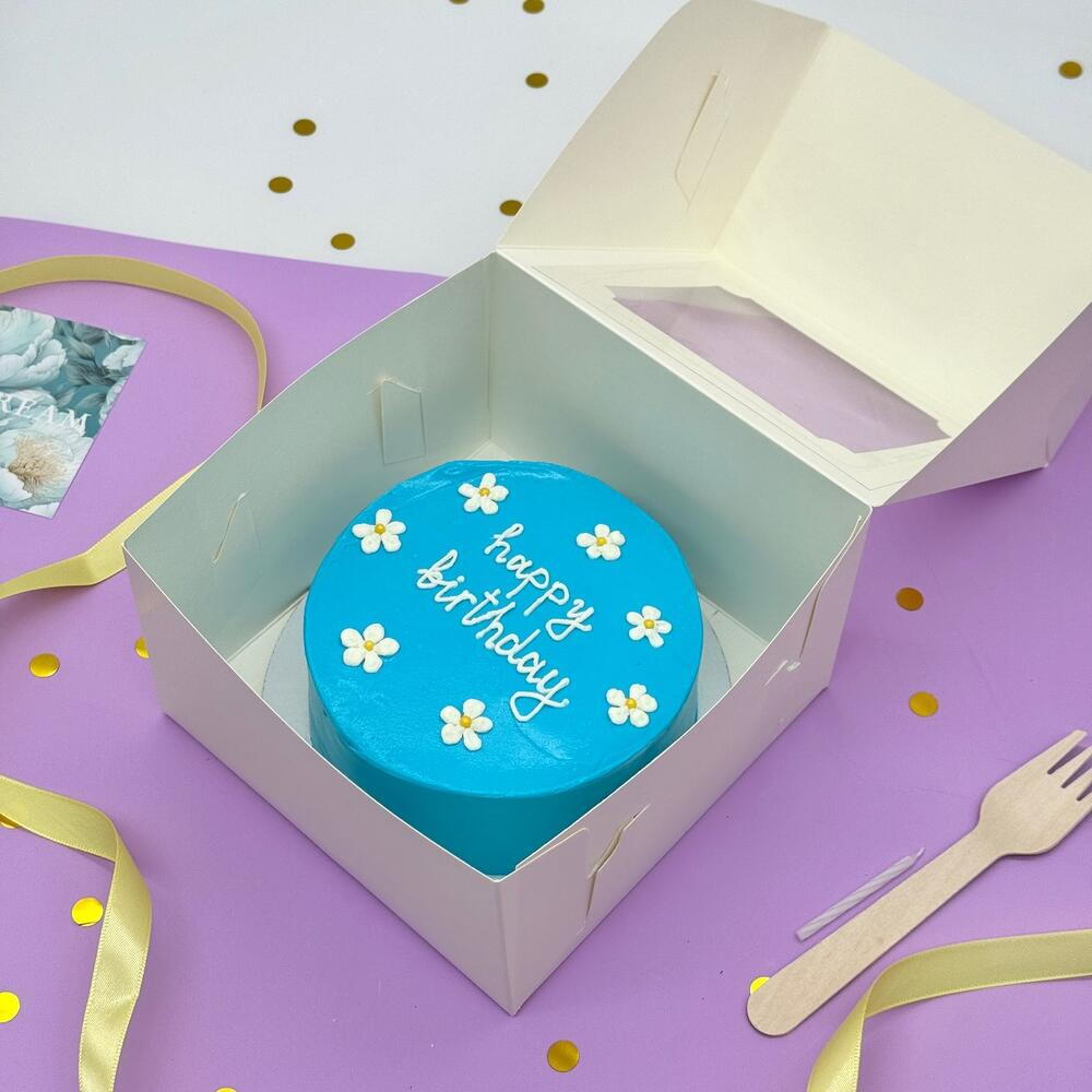 Бенто торт с белыми ромашками в подарок на День рождения